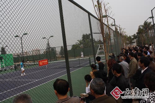 开远突然冒出8块网球场 国际网球男子巡回赛昨