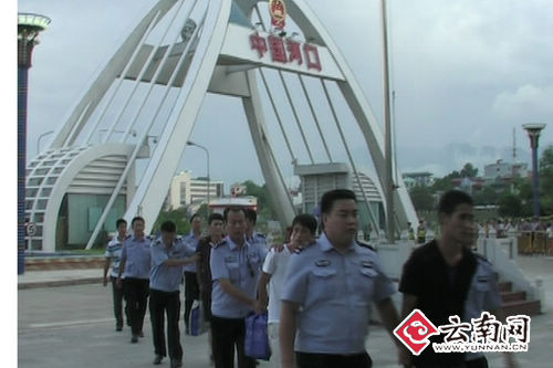 中越警方<em>越南</em>抓捕3名逃犯_<em>云南</em>网