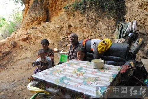 开远市有多少人口_开远市人民医院照片(2)