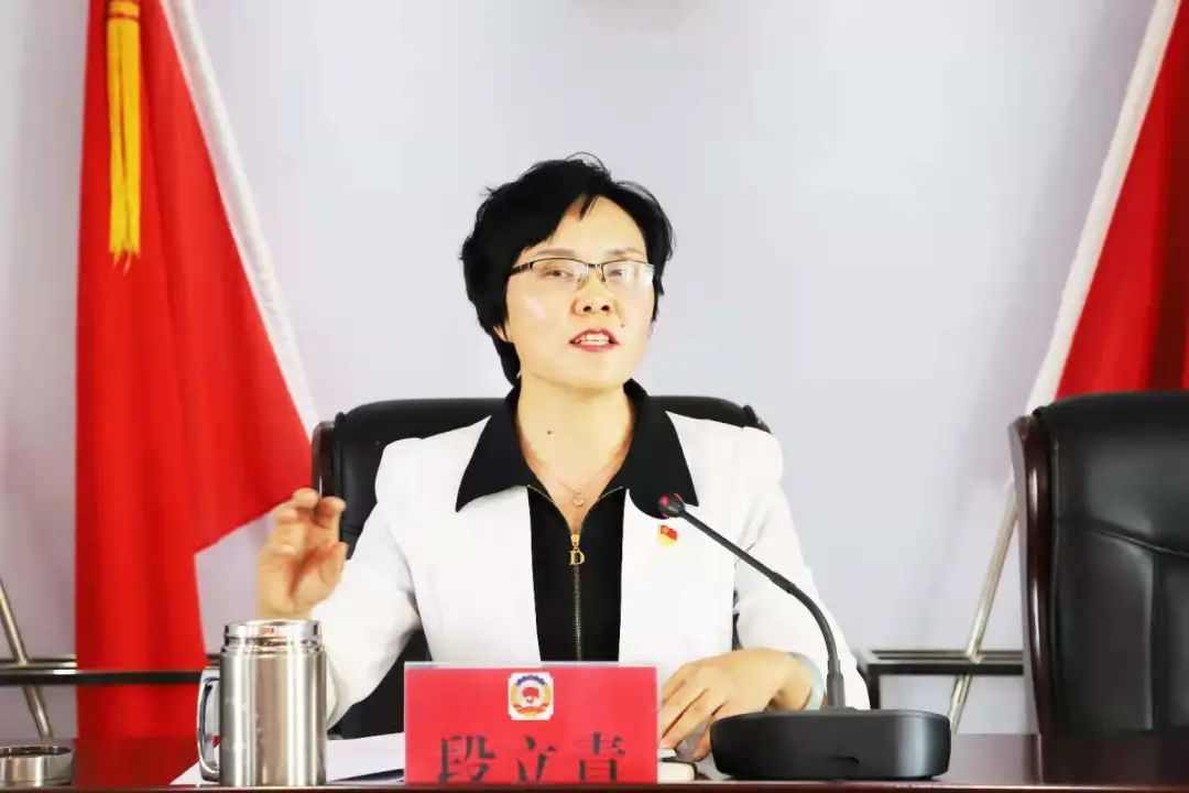 段立青为县政协机关党总支党员讲党课_要闻_红河频道