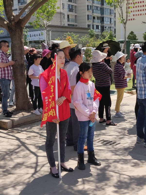 云南蒙自升级护学岗开启家警校