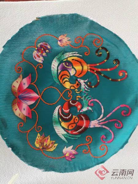 彝族刺绣图案文化内涵图片