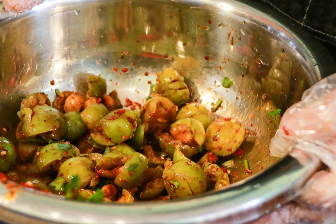 蒙自:凉拌水果,爽歪歪!_要闻_红河频道_云南网